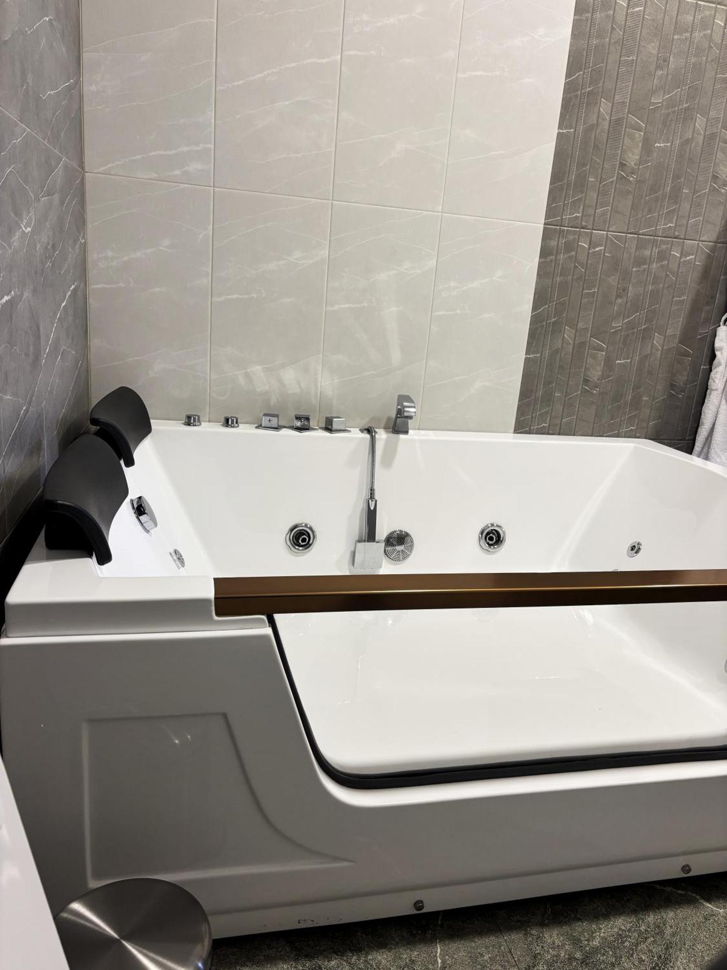 21 Rooms Hotel 久姆里 外观 照片